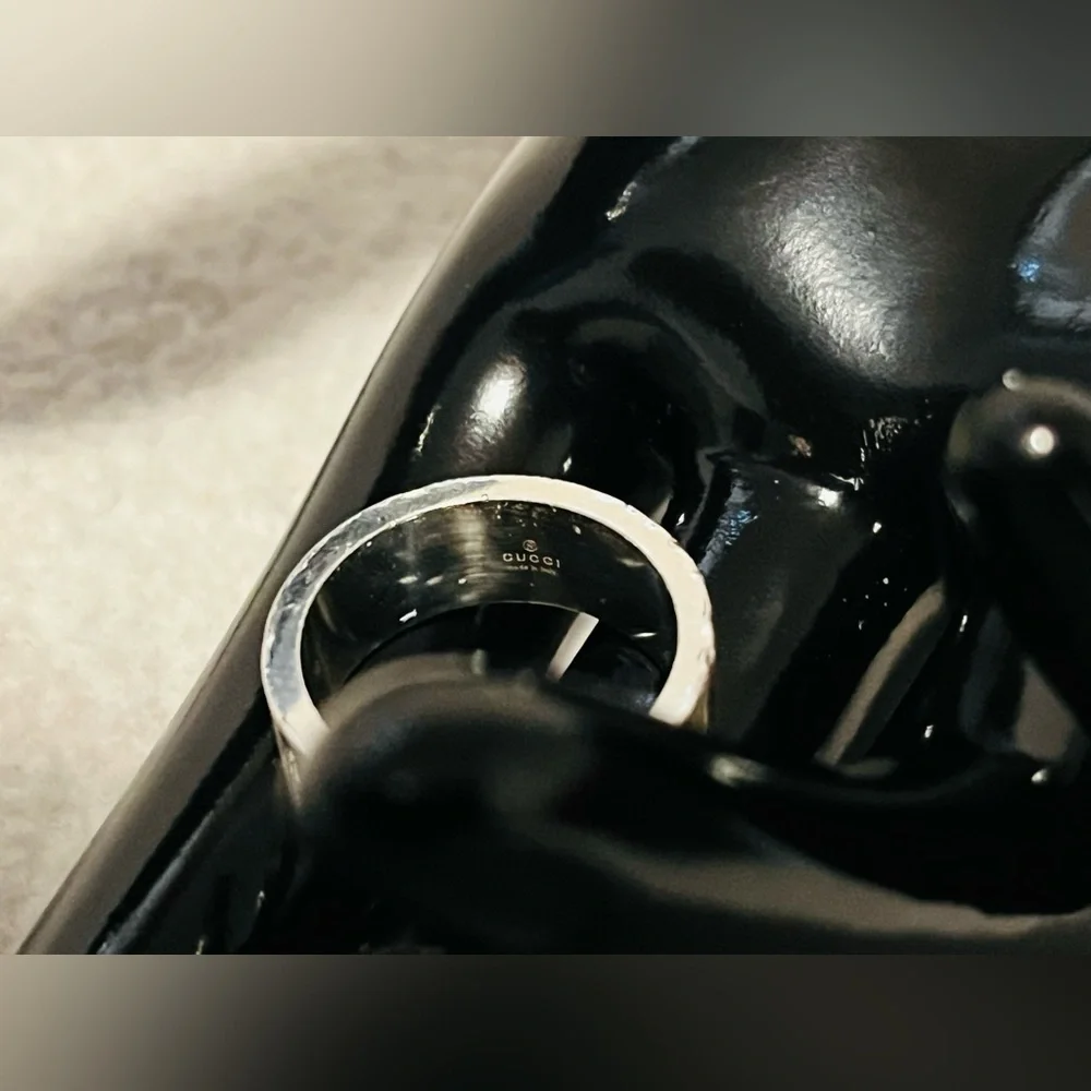 Gucci Cutout G Silver Ring - Picture 5 of 11